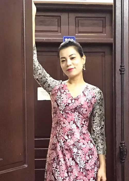 Khi livestream gây ồn ào, Hồng Nhung tiết lộ cô gầy sọp vì những bức xúc liên quan đến công tác giảng dạy ở nơi cô làm giảng viên. Ảnh: FBNV