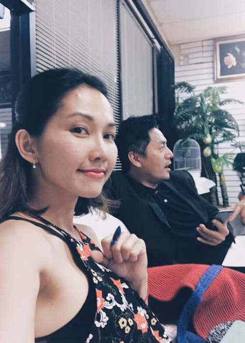 Vừa từ Việt Nam bay sang Mỹ, Kim Hiền đã nhận lịch đi diễn.