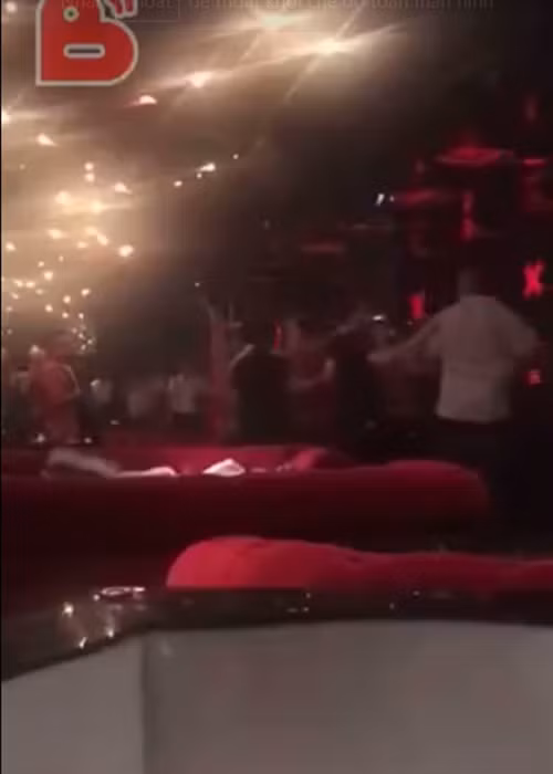 Dao dien "Kong: Skull Island" bi hanh hung trong quan bar tai TPHCM?