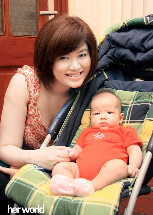 Hoa hậu Việt Nam 1994 Nguyễn Thu Thủy sinh năm 1976. Sau khi đăng quang, cô đã kết hôn ở tuổi 26. Tuy nhiên, cuộc hôn nhân như mơ của Thu Thủy cuối cùng cũng tan vỡ chỉ sau ba năm. Ảnh: Herworldvietnam