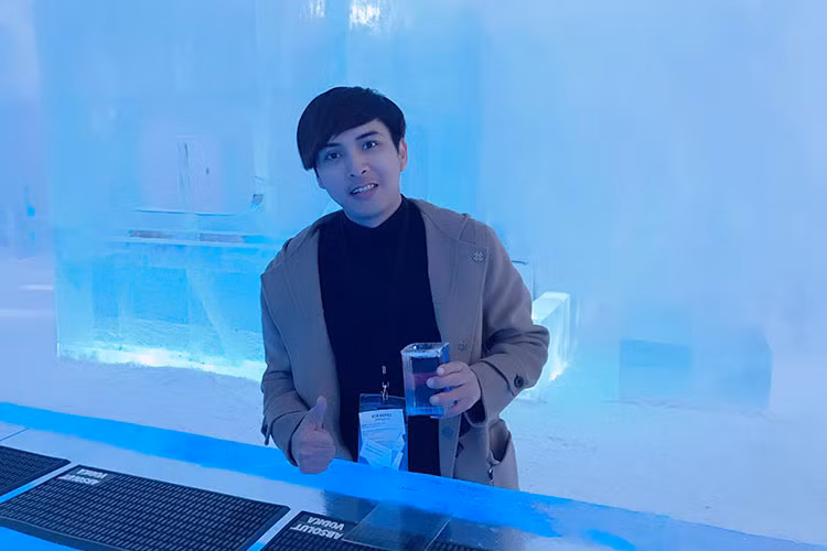 Hồ Quang Hiếu thăm khánh sạn băng ở Thụy Điển là một trong những tin tức sao Việt trong ngày 30/9.