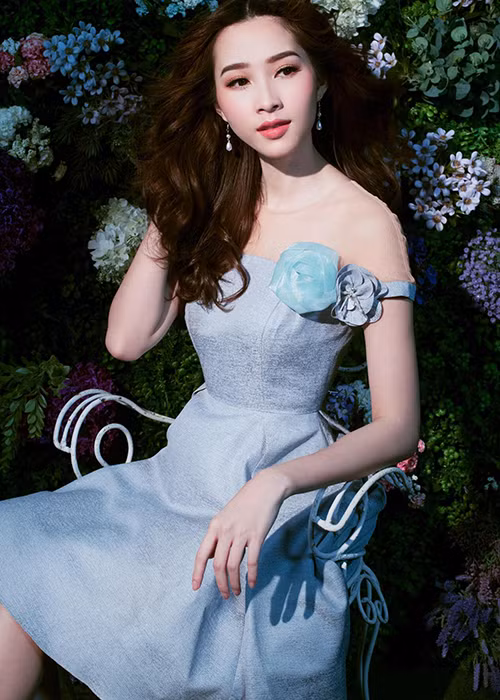 Hình ảnh Hoa hậu Đặng Thu Thảo đẹp mong manh khiến không ít người phải mê đắm. Ảnh: FBNV