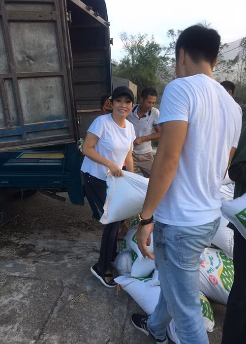 Phuong Thanh lan loi di tu thien sau tiet lo bo cua con gai