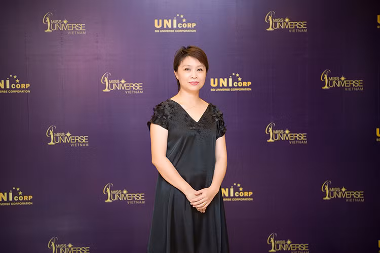 Bà Lê Diệp Linh là tiến sĩ, bác sĩ nhân trắc học được mời vào vị trí giám khảo để thẩm định các chỉ số khuôn mặt và hình thể thí sinh nhằm tìm ra người đạt chuẩn về sắc đẹp.