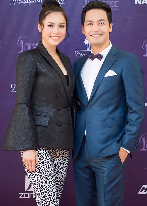 Dàn ban giám khảo cuộc thi Hoa hậu Hoàn vũ Việt Nam 2017 chính thức lộ diện ở vòng sơ khảo miền Bắc vào sáng nay (ngày 6/9).