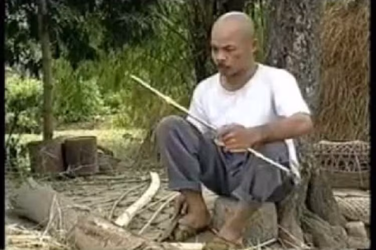 Nghệ sĩ Hán Văn Tình cũng tham gia bộ phim “Người vác tù và hàng tổng”. Vai diễn của anh là Trương Tuần - một nông dân có vẻ ngoại bặm trợn nhưng chân chất, mộc mạc, rất thương mẹ và chu đáo. Ảnh: Báo giao thông