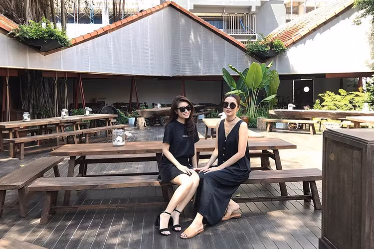 Tăng Thanh Hà đăng ảnh bên một người em thân thiết kèm lời chúc mừng sinh nhật.