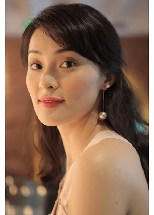 Hạ Vi khoe ảnh đẹp không tỳ vết sau tin đồn hẹn hò Huỳnh Anh là một trong những tin tức sao Việt trong ngày 18/9.