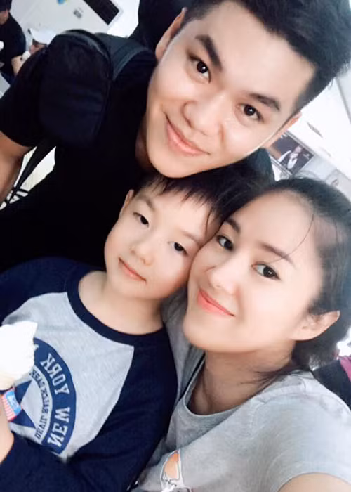 Lê Phương hạnh phúc bên chồng mới cưới và con trai Cà Pháo.
