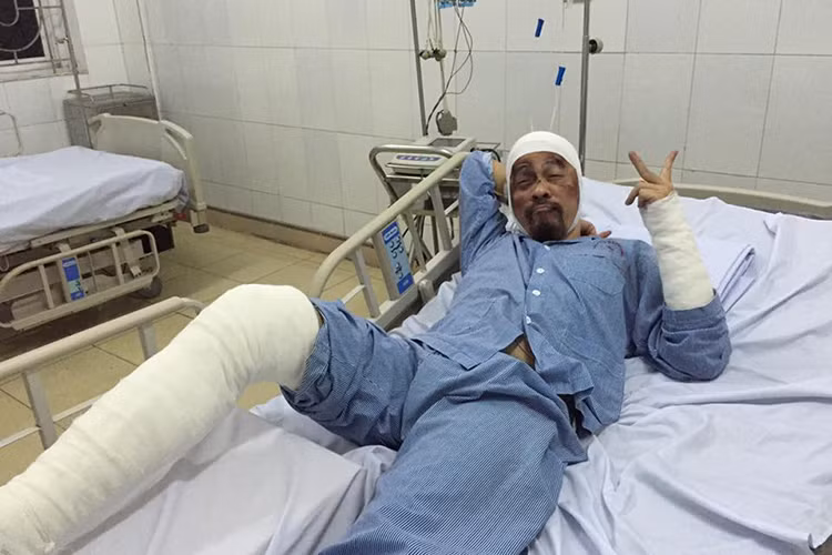 NTK Đức Hùng đăng tải hình ảnh của mình ở hậu trường phim "Người phán xử".