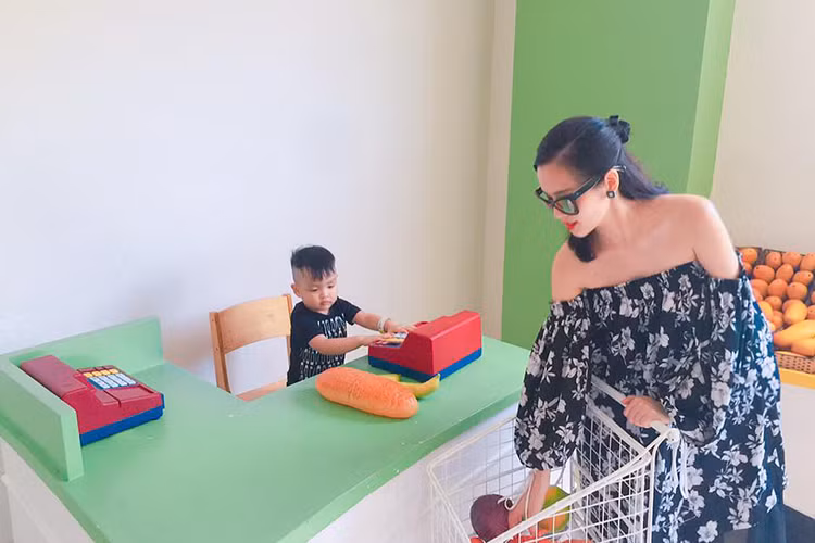 Khi bé Chí An chưa đầy 2 tuổi, Tâm Tít mang bầu. Cô tiết lộ thông tin và hình ảnh mang thai lần thứ 2 khi đã ở tuần thai kỳ thứ 22. Vào chiều ngày 31/7/2017, Tâm Tít sinh con trai thứ hai. Ảnh: FBNV