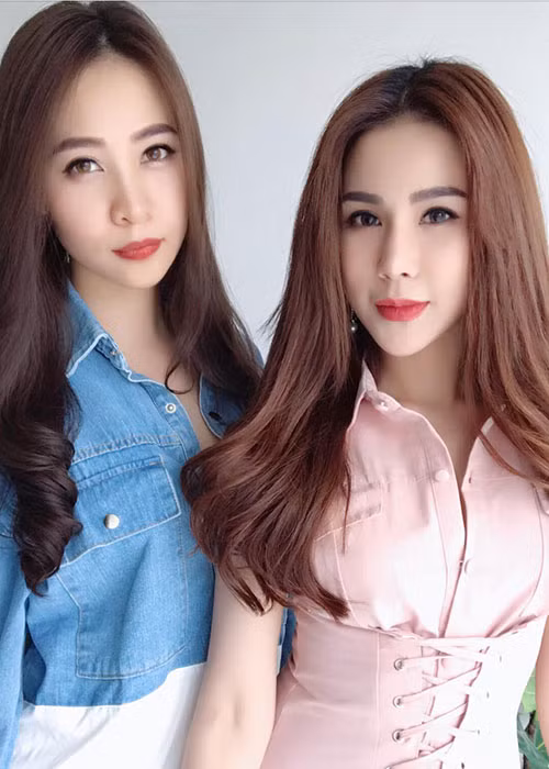 Đàm Thu Trang (trái) và Diệp Lâm Anh đọ sắc. Cả hai hiện có mối quan hệ rất thân thiết trong showbiz.