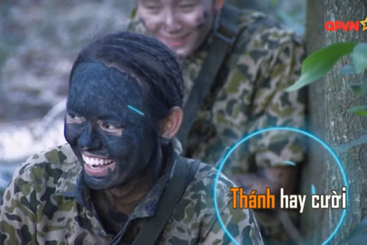 Trở thành cô nàng mặt nhẻm như nhọ nồi, Mai Ngô vẫn tỏ ra phấn khích với các nhiệm vụ. Ảnh: Kul News