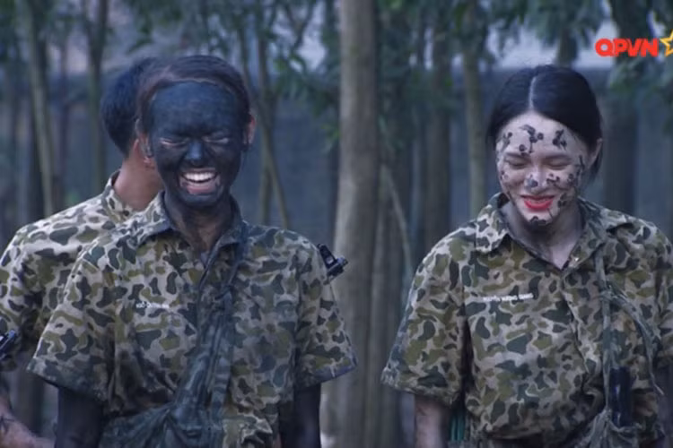 Nữ người mẫu đã có không ít khoảnh khắc hài hước trong Sao nhập ngũ. Ảnh: Kul News