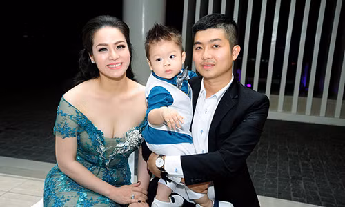 Nhat Kim Anh buc xuc truoc tin don chia tay chong dai gia-Hinh-2