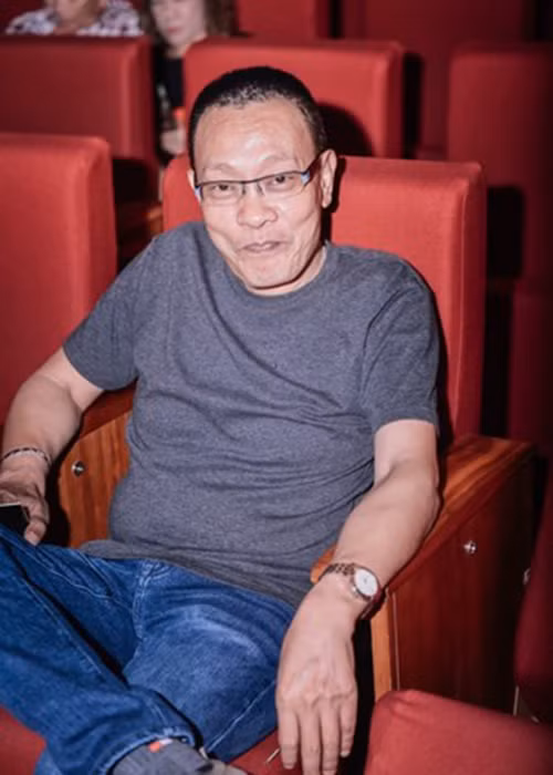 Ngày 24/6, MC Lại Văn Sâm đến xem live concert kỷ niệm 25 năm ca hát của ca sĩ Thu Minh. Đây là lần đầu tiên ông xuất hiện trước khán giả sau khi rời vị trí Trưởng ban Thể thao - Giải trí VTV3 của Đài truyền hình Việt Nam. Ảnh: Dân Việt