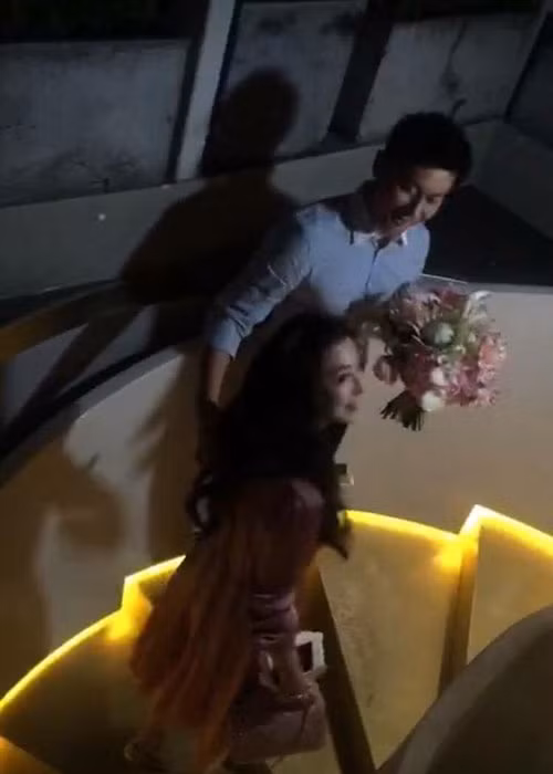 Phạm Băng Băng và Lý Thần công khai hẹn hò vào tháng 5/2015. Vốn quen biết nhau từ năm 2009 nhưng mãi khi đóng chung phim "Võ Mị Nương truyền kỳ", cả hai mới có dịp tìm hiểu nhau. Ảnh: Sina