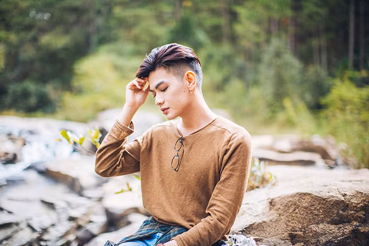 Sau khi chia tay, người cũ vẫn níu kéo Đào Bá Lộc. Tuy nhiên, sau đó, Đào Bá Lộc phát hiện trong 3 tháng chia tay, người đàn ông này hẹn hò một người khác, thậm chí vướng tin đồn qua lại với một người khác nữa. Ảnh: FBNV