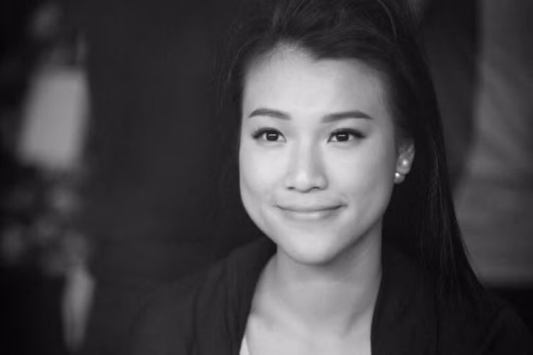 MC, Á hậu Hoàng Oanh tự động viên bản thân: “Cứ cố gắng hết sức đi, cố gắng hết sức đi Oanh! Trời đất tự có cách an bài”.