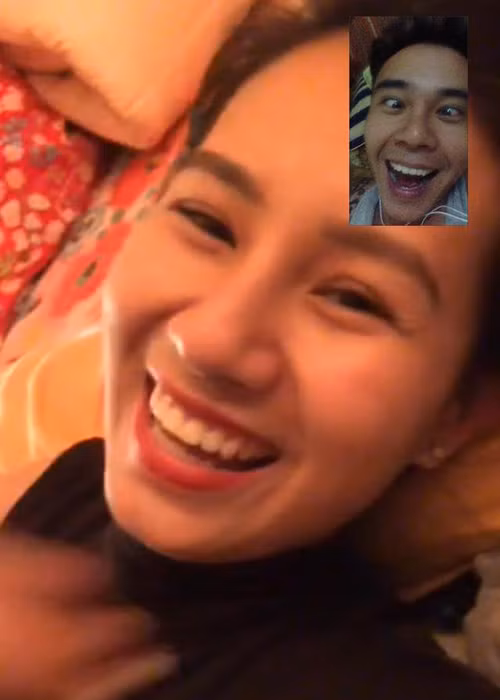 “Lúc mới xảy ra chuyện, 2 đứa facetime với nhau, nhiều khi chẳng nói mà em cứ khóc. Cái cảm giác lau nước mắt cho bạn gái mình qua cái màn hình điện thoại thật khó chịu”, anh chia sẻ.