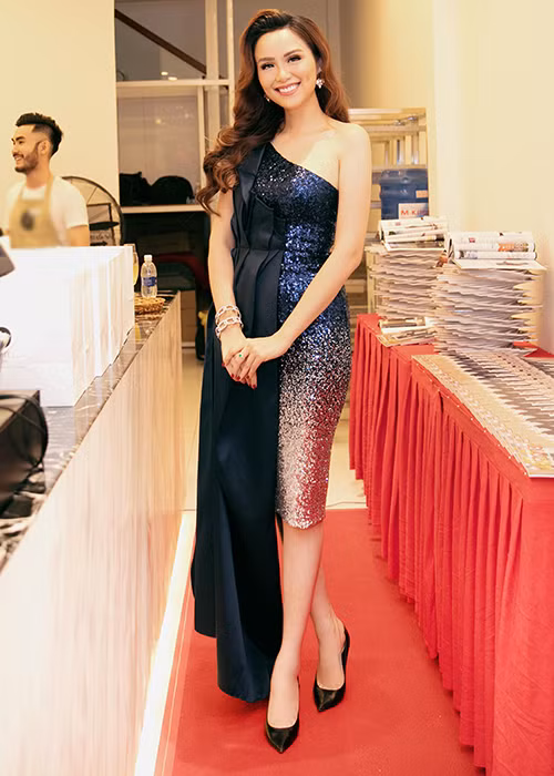 Diễm Hương hiện không còn mặn mà với showbiz. Thay vì đó, người đẹp sinh năm 1990 dấn thân kinh doanh.