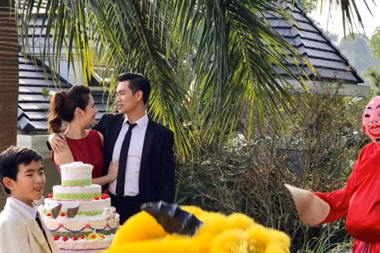 "Ngày hôm nay, em hoàn toàn tự tin để nói rằng: chúng ta đã hoàn thành tốt phần việc của mình và xứng đáng đứng riêng trong vai trò của mỗi cá nhân là một đạo diễn và một diễn viên độc lập".