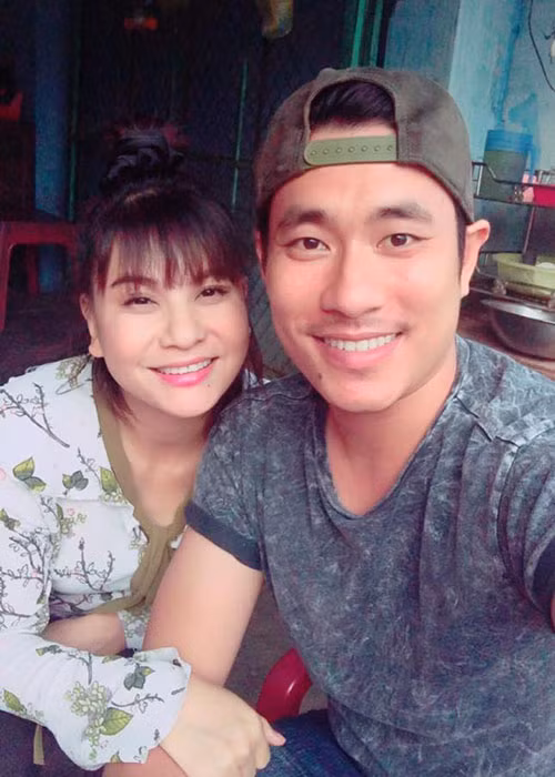 Cát Phượng cảm thấy nhẹ nhõm, thoải mái sau khi đi diễn cho chùa.