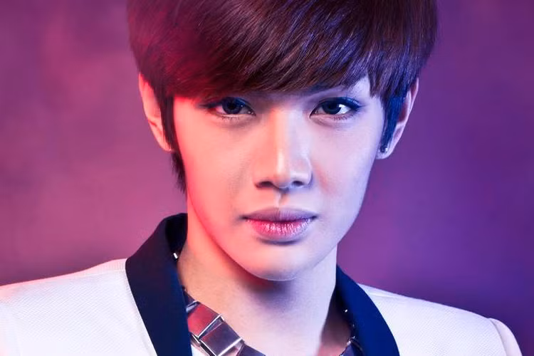 Trước khi công khai mối tình đồng tính, Đào Bá Lộc không ít lần vướng tin đồn về giới tính của mình.