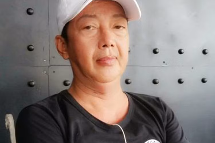 Khánh Nam từng đoạt giải nhất với các tiểu phẩm do anh dàn dựng và biểu diễn tại Liên hoan sân khấu hài Nụ cười xanh do Hội Sân khấu TP HCM và Nhà văn hóa Thanh Niên tổ chức năm 2011. Ngoài diễn hài, anh còn đóng phim: “Ầu ơ ví dầu”....Ảnh: Người lao động