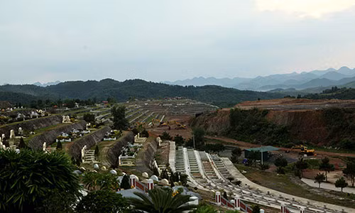 Bao hieu mua le Vu Lan: Mua “so do” nghia trang tang bo me-Hinh-2