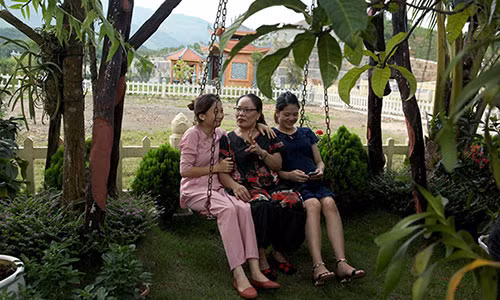 Bao hieu mua le Vu Lan: Mua “so do” nghia trang tang bo me-Hinh-6