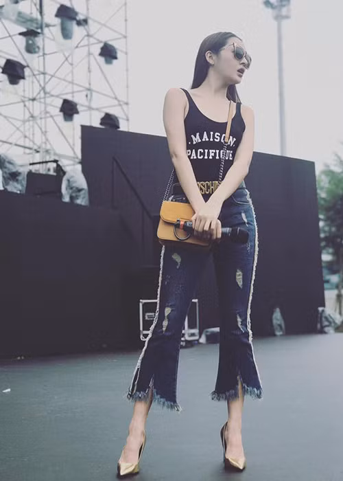 Bảo Anh khoe chạy show tối ngày 8/9 ở Hà Nội, sáng ngày 9/9 ở Sài Gòn và sau đó ở Nha Trang.