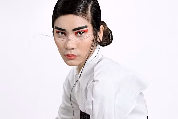 Sau Vietnam’s Next Top Model 2014, Kim Dung làm người mẫu chuyên nghiệp. Nhưng việc hoạt động tại Hà Nội không thực sự giúp cô gây tiếng vang trong nghề người mẫu.