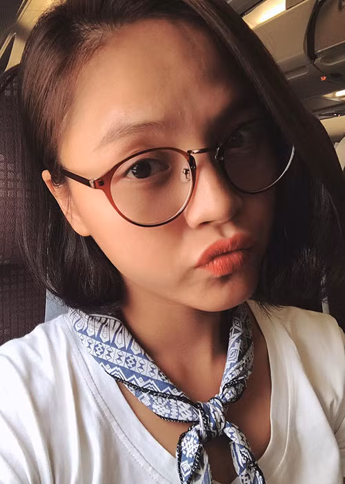 Thu Quỳnh “Sống chung với mẹ chồng” suýt lỡ chuyến công tác vì quên.