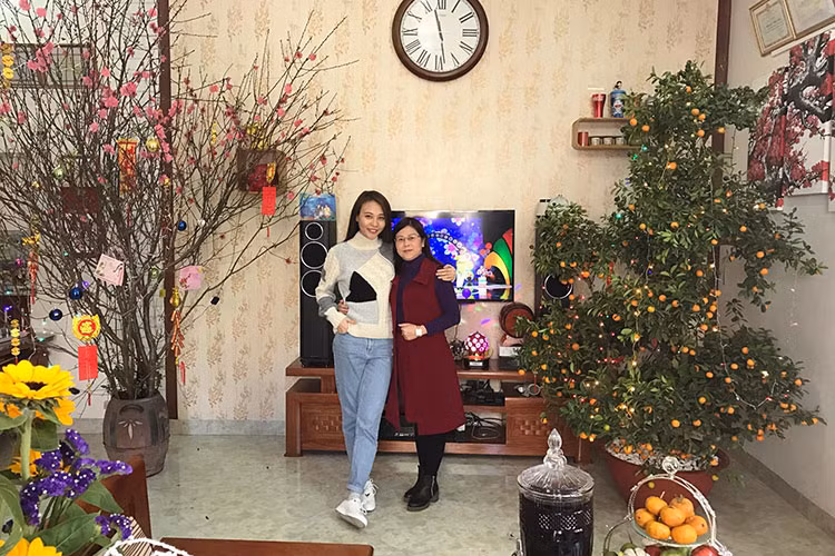 Đàm Thu Trang bày tỏ nhớ mẹ sau chia sẻ đính hôn gây ồn ào.