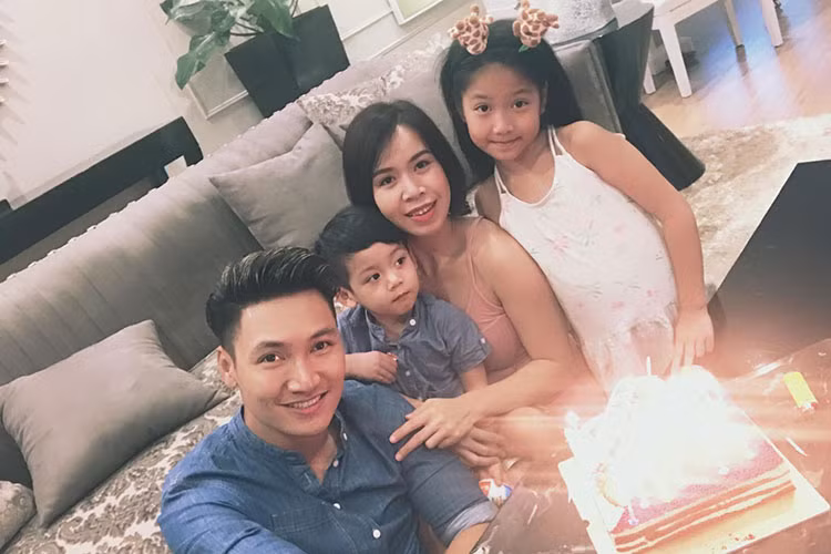 Diễn viên Mạnh Trường đón sinh nhật ấm áp bên vợ và các con là một trong những tin tức sao Việt trong ngày 12/9.