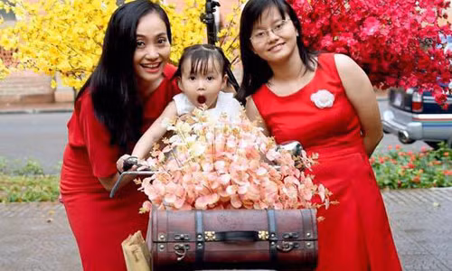 Ngoai Quoc Tuan, Hanh Thuy cung 14 nam chua benh cho con-Hinh-2