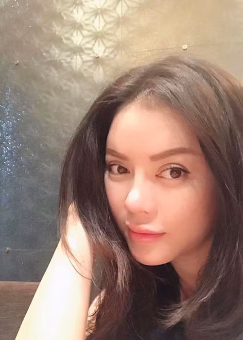 Lý Nhã Kỳ khoe mặt mộc xinh đẹp được fans hết lời khen ngợi.