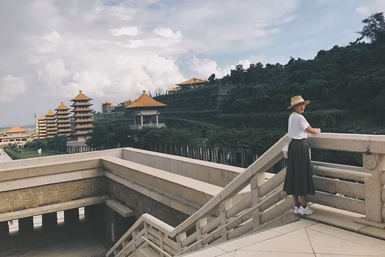 Văn Mai Hương đi du lịch Đài Loan nhân dịp lễ Quốc khánh.