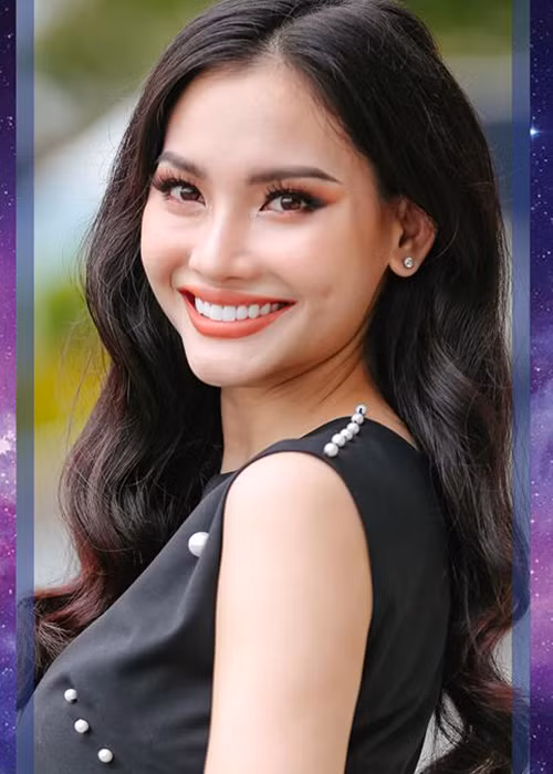 Ngoài Bảo Ngọc, Trần Ngữ Vỹ Đình cũng là thí sinh nổi bật. Người đẹp đến từ Đà Nẵng cao 1m72, có số đo hình thể 86 – 61 – 94.