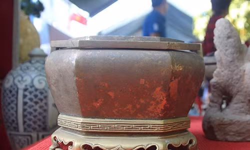 Doc la chiec bat co 22 trieu o cho phien Da thanh-Hinh-6