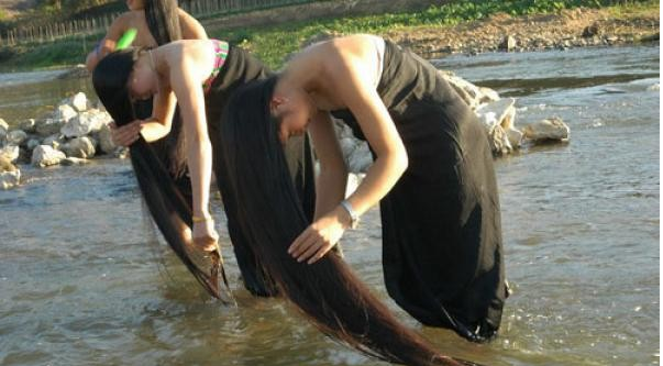 Chính vì vậy khi trưởng thành, các cô gái Thái đều uyển chuyển với những đường cong tuyệt mỹ.