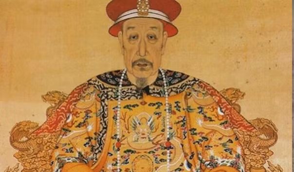 Hoàng đế Càn Long thời nhà Thanh (năm 1644-1911) đặc biệt yêu thích bức họa này, đưa vào bộ sưu tập bảo bối quan trọng của hoàng đế. Càn Long đề thơ và đóng hơn 10 con dấu yêu thích của ông trên tác phẩm.