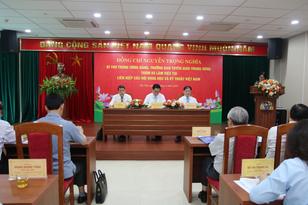 Xay dung doi ngu tri thuc vung manh la boi dap “nguyen khi quoc gia