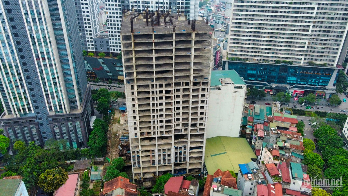 Xử lý nghiêm minh, dứt điểm sai phạm của chủ đầu tư; thu hồi dự án từ Tổng Công ty Thành An và Công ty Ba Đình để giao lại cho các đơn vị khác có đủ năng lực thực hiện; làm rõ trách nhiệm của các ngân hàng về việc cho vay và giải ngân cho khách hàng vay vốn. Theo giới thiệu, Manhattan Tower có tổng diện tích 3.948m², diện tích xây dựng 2051m²; quy mô 2 blocks, 30 tầng, 327 căn hộ (62 – 428 m²). Khởi công tháng 1/2018, dự kiến hoàn thành năm 2019.