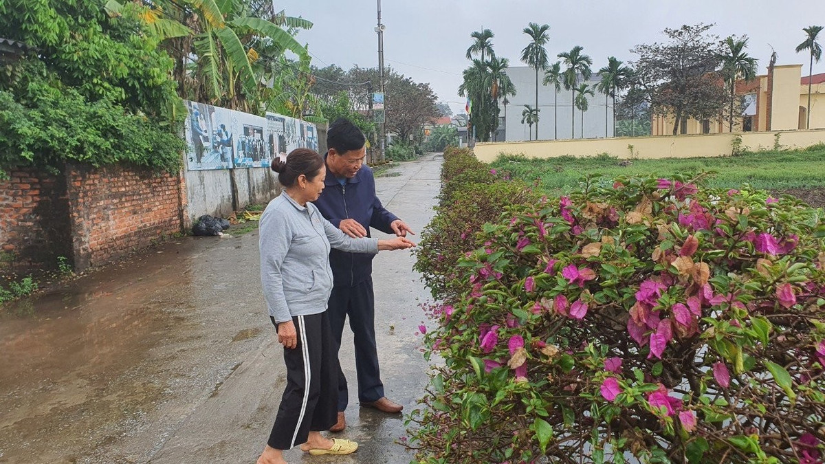 Bi thu thon Tran Quang Huy: “Ho bien” duong co hoa, nha co so-Hinh-2