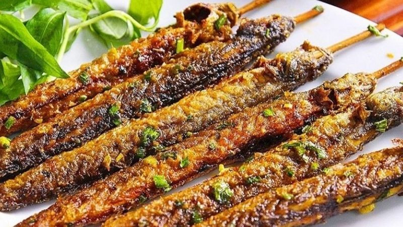 Các món ăn bài thuốc chữa yếu sinh lý từ cá chạch được nhiều quý ông áp dụng bởi tính hiệu nghiệm thần kỳ của nó. Dùng lâu dài có thể hưởng sung sướng tột cùng trong chuyện phòng the, "nhất dạ đế vương" là có thật .