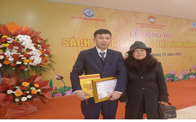 Che tao thiet bi bay khong nguoi lai, ghi danh Sach vang Viet Nam-Hinh-4