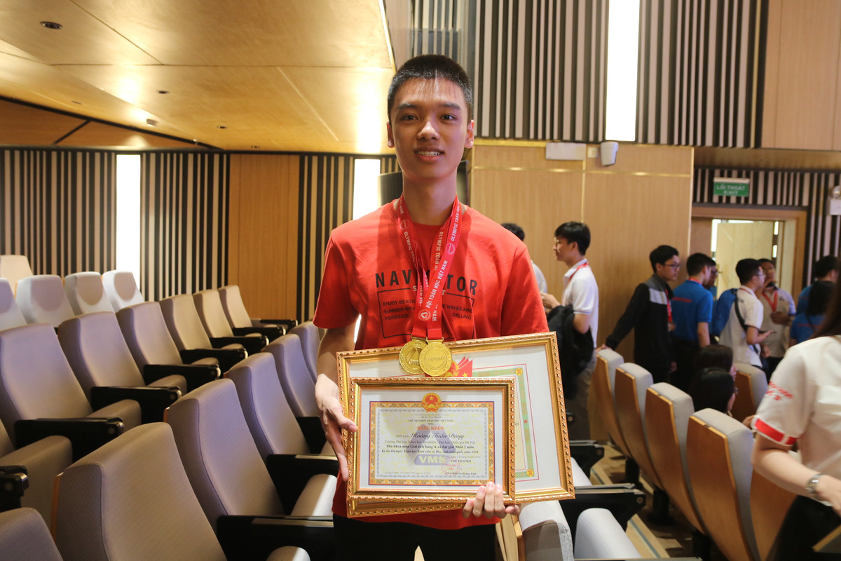 Be mac Olympic Toan hoc SV-HS nam 2024: 2 thu khoa doat giai Nhat “kep”-Hinh-4