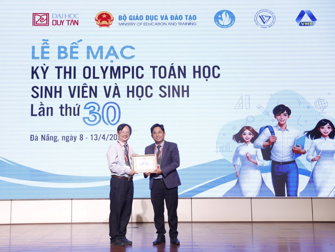 Be mac Olympic Toan hoc SV-HS nam 2024: 2 thu khoa doat giai Nhat “kep”-Hinh-6